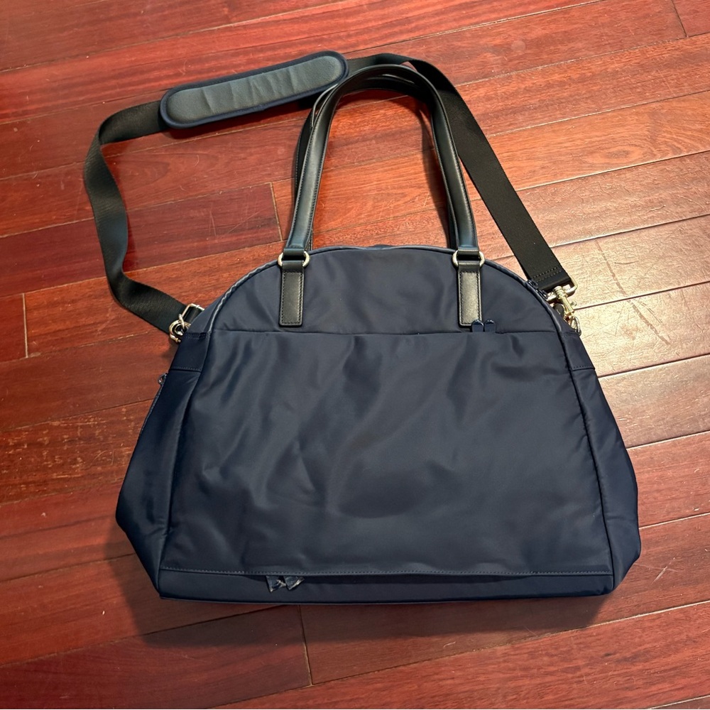 Lo&Sons OG Weekender Bag in Navy / Camel / Gold - Picture 3 of 14